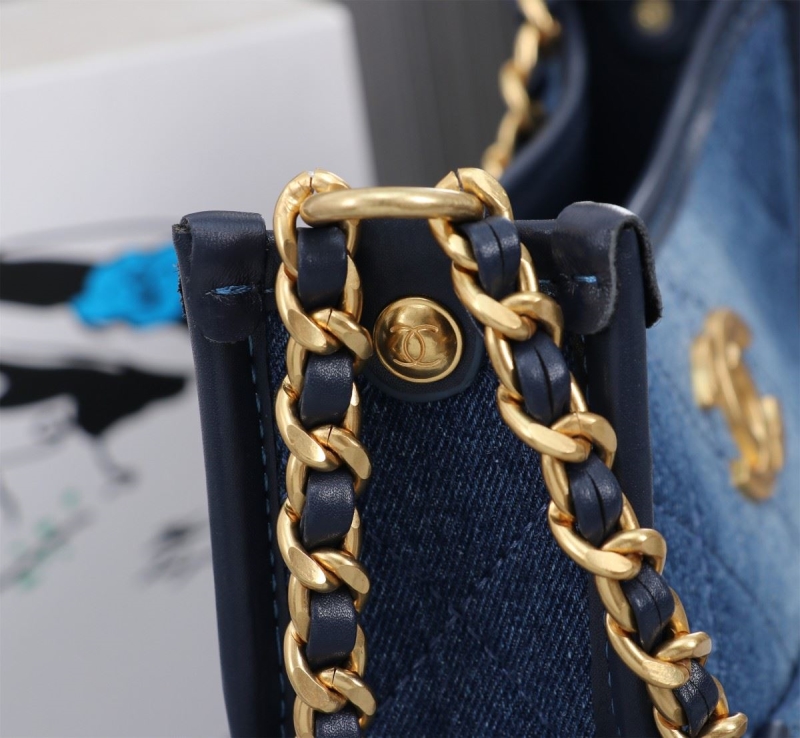 Ch**el hobo bags